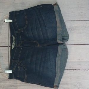 Old Navy boyfriend style denim shorts size 14